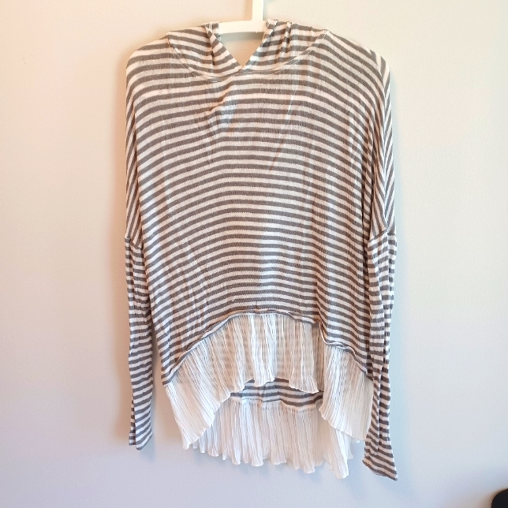Hollister Loose Flowy Sweater